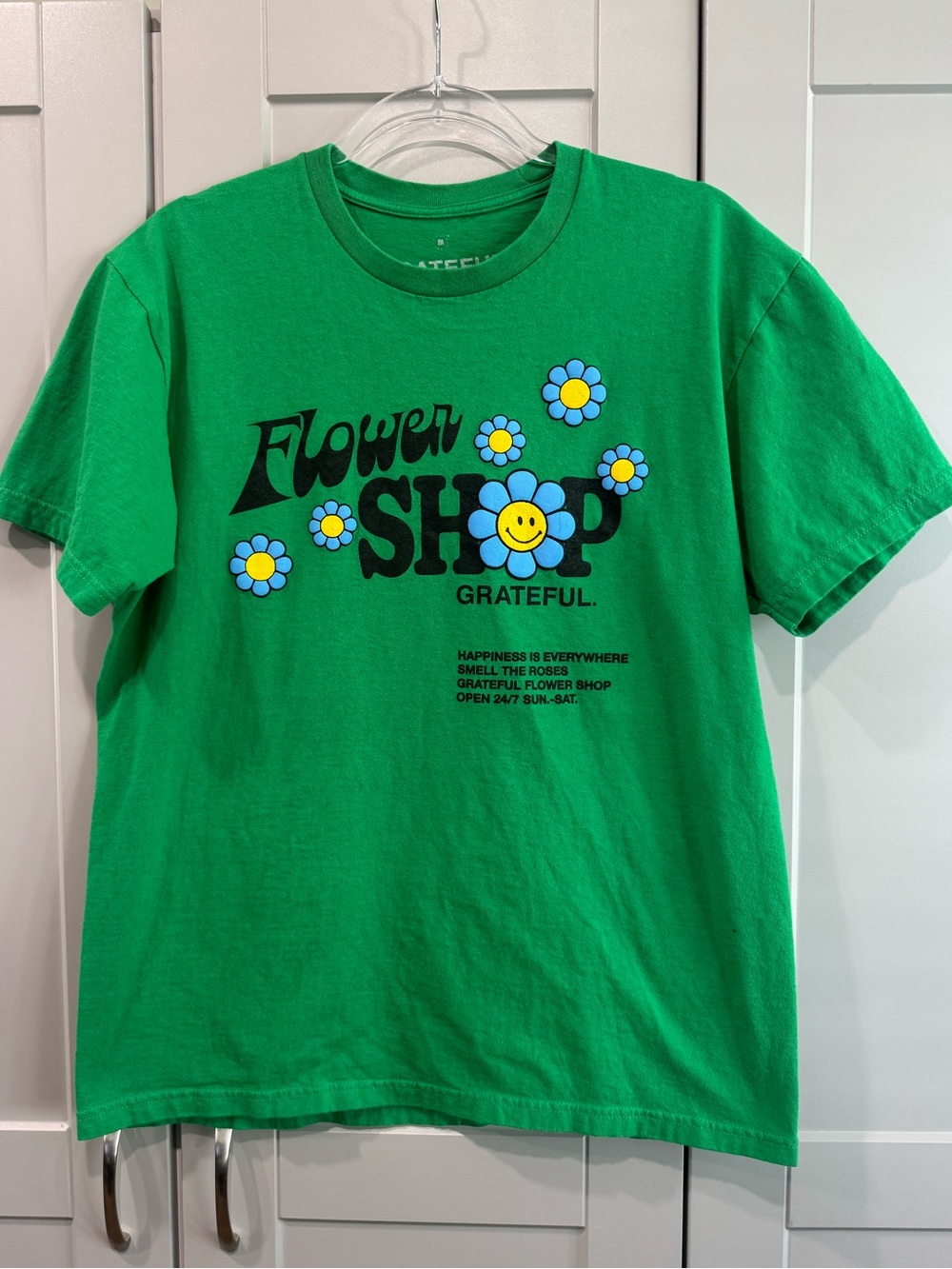Source Unknown Green "Flower Shop" Graphic Tee